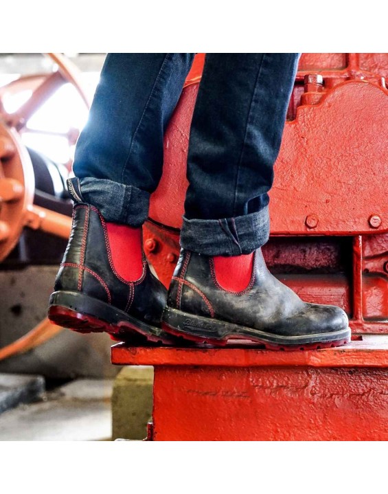 Men's Classics Chelsea Boots - Black / Red