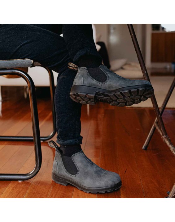 Men's Originals Low-Cut Shoe - Rustic Black