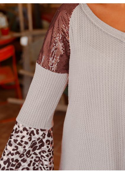 Leopard pattern sequin patchwork flared sleeve V-neck top