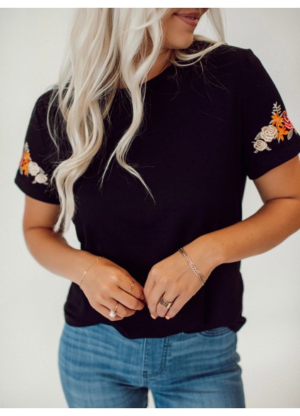 Rose embroidered black T-shirt