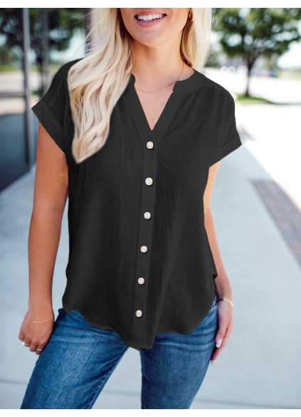 V-neck curved hem short sleeved shirt