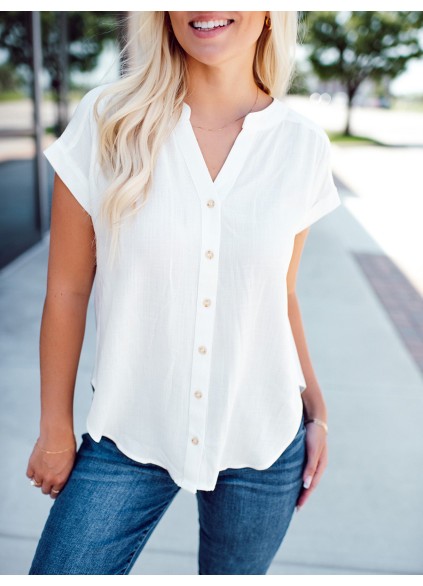 V-neck curved hem short sleeved shirt