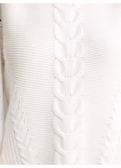 White long sleeve sweater