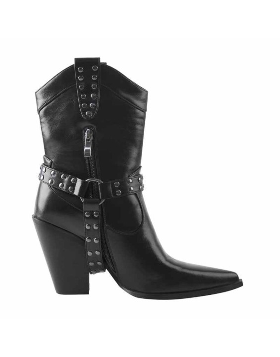 Pointed Toe Black Cowgirl Boots