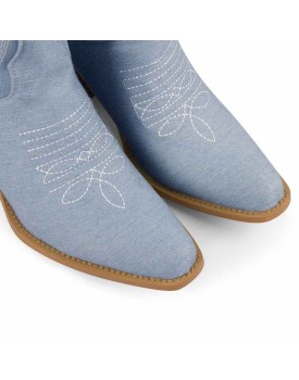 Embroidery Mid-Calf Cowboy Boots