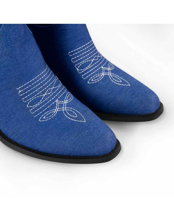 Embroidery Mid-Calf Cowboy Boots