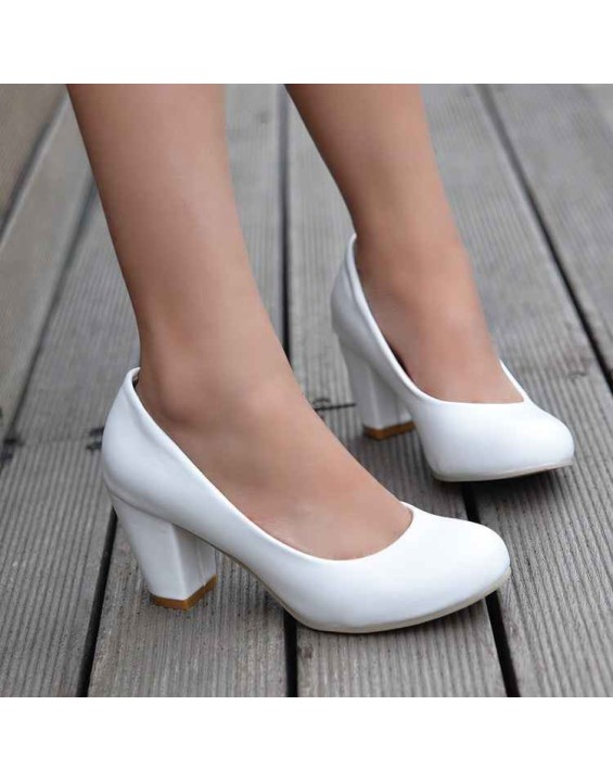 Daily Round Toe Chunky Heel Pumps