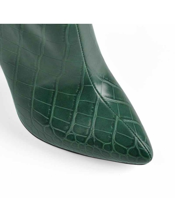 Pointed Toe Stone Pattern Chunky Boots